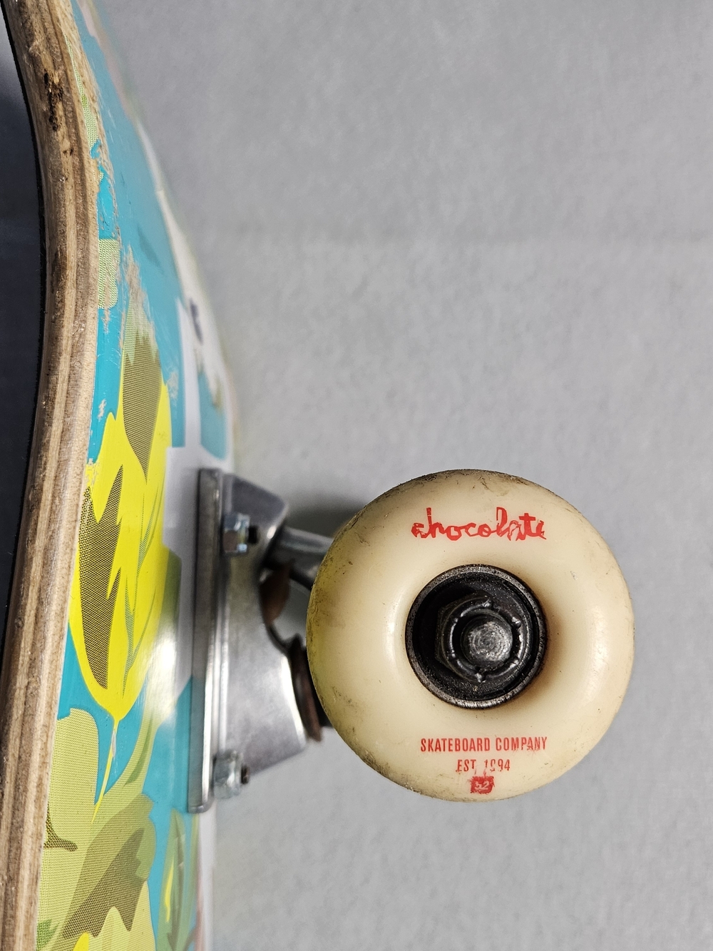 Chocolate Skateboards Stevie Perez Floral Complete Skateboard - Picture 8 of 12